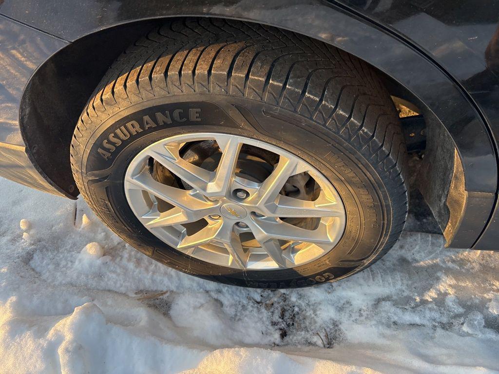 used 2022 Chevrolet Equinox car, priced at $16,750