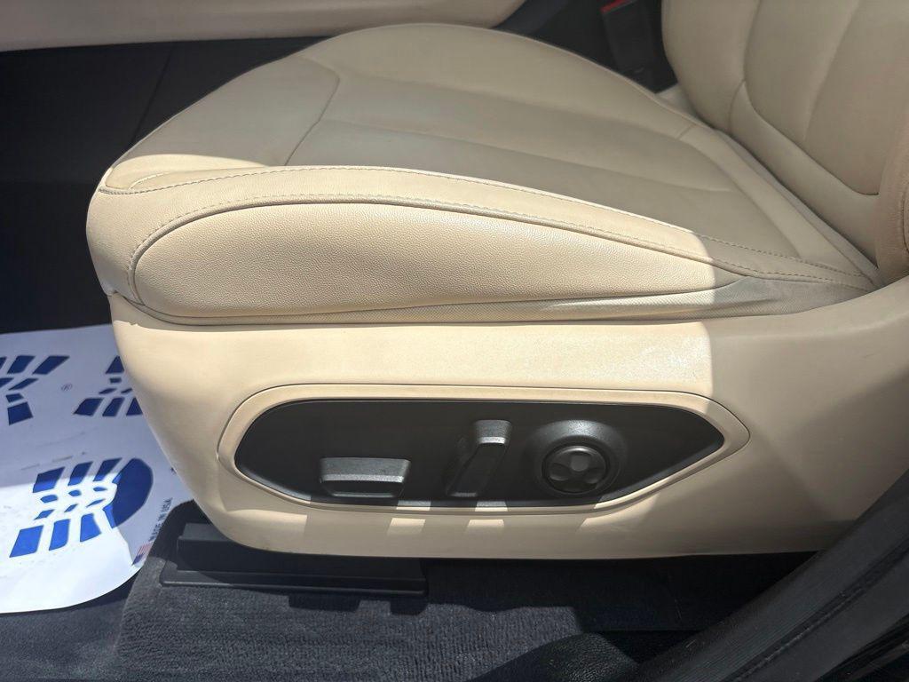 used 2023 Jeep Grand Cherokee L car, priced at $30,148
