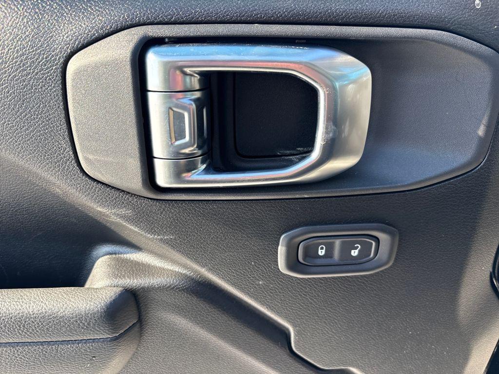 new 2026 Jeep Wrangler car, priced at $40,569