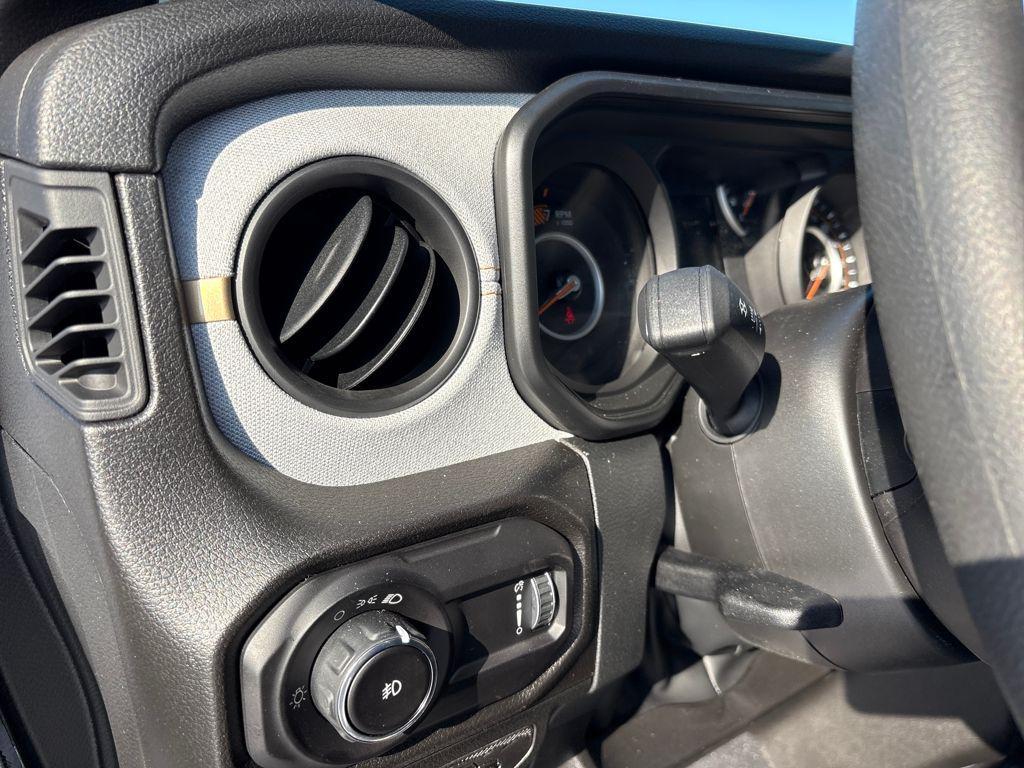 new 2026 Jeep Wrangler car, priced at $40,569