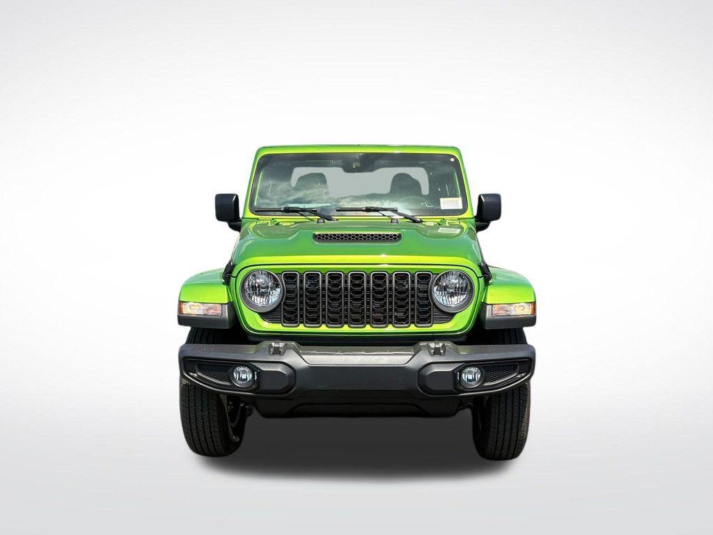 new 2025 Jeep Gladiator car, priced at $41,977