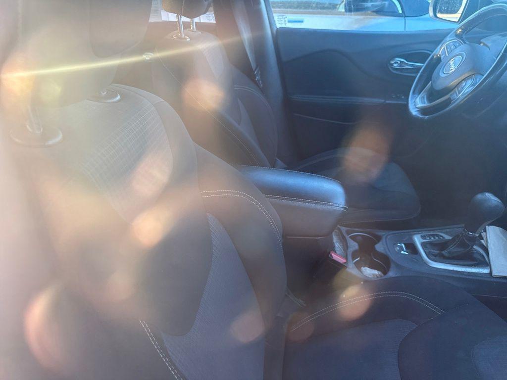 used 2015 Jeep Cherokee car, priced at $8,250