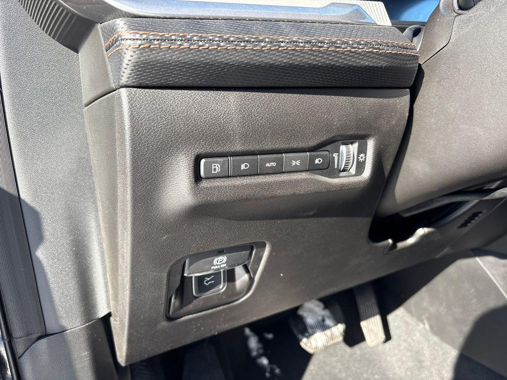 new 2026 Jeep Cherokee car, priced at $42,590