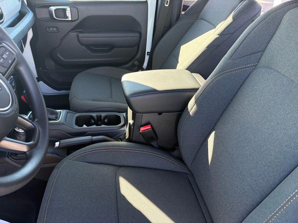 new 2026 Jeep Wrangler car, priced at $45,580