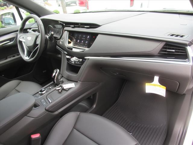 new 2025 Cadillac XT6 car, priced at $51,915