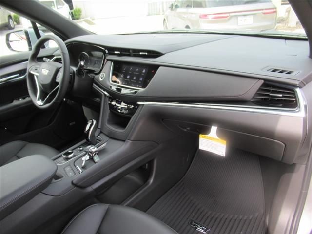 new 2025 Cadillac XT6 car, priced at $50,690