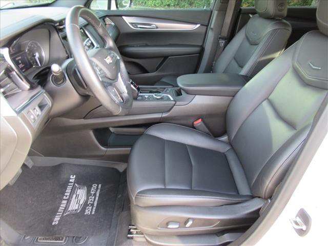 used 2022 Cadillac XT5 car, priced at $24,000