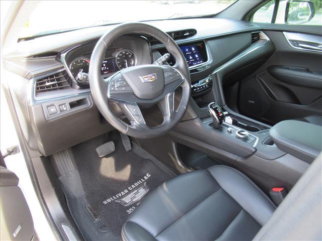 used 2022 Cadillac XT5 car, priced at $24,000