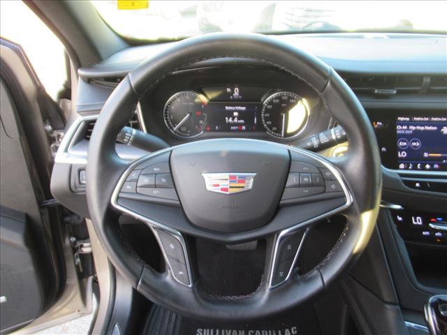 used 2022 Cadillac XT5 car, priced at $30,200