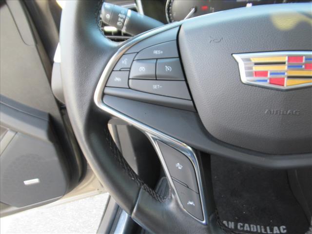 used 2022 Cadillac XT5 car, priced at $30,200