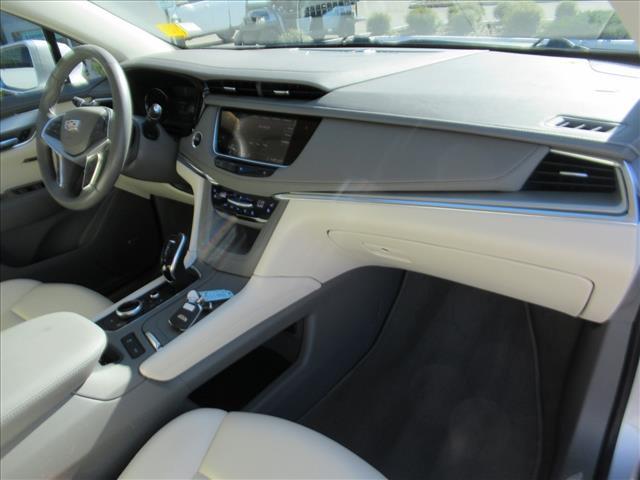 used 2020 Cadillac XT5 car, priced at $25,826