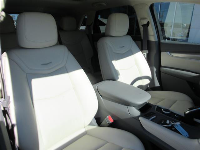 used 2020 Cadillac XT5 car, priced at $25,826