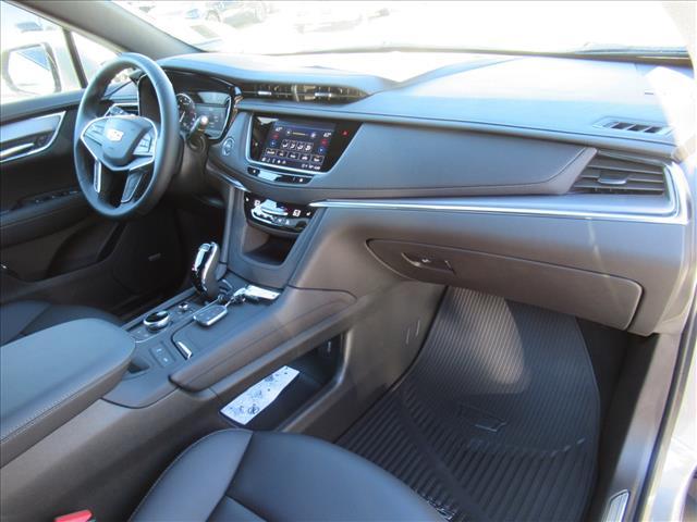 new 2025 Cadillac XT5 car, priced at $45,790