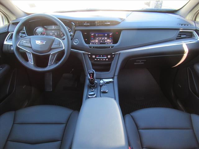 new 2025 Cadillac XT5 car, priced at $45,790