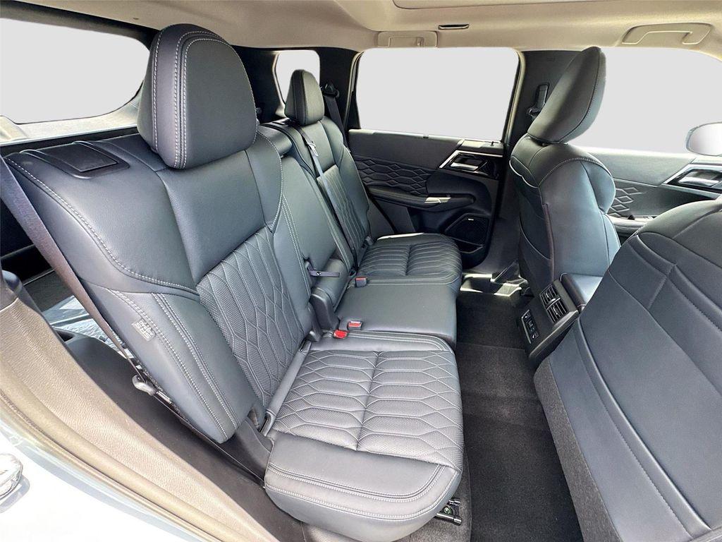 new 2026 Mitsubishi Outlander car, priced at $39,155
