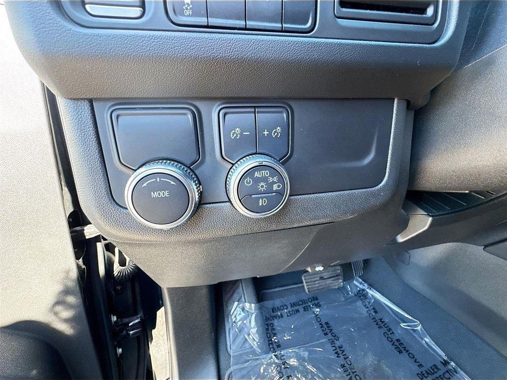 used 2023 GMC Yukon car, priced at $35,920