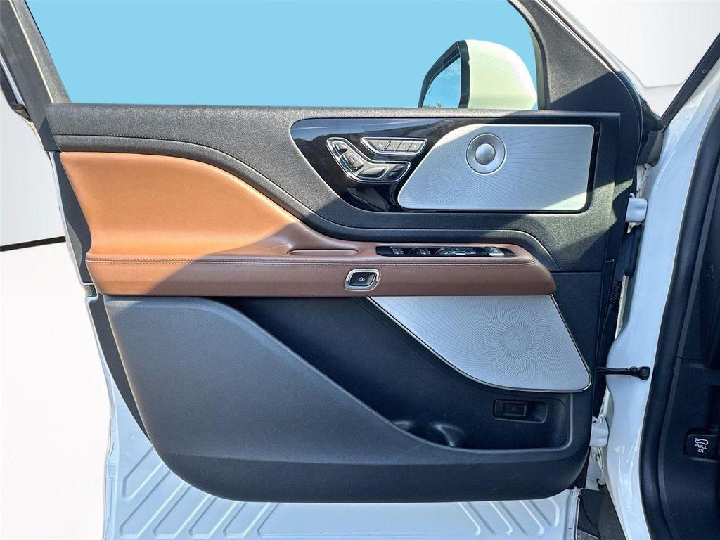 used 2022 Lincoln Aviator car, priced at $30,900