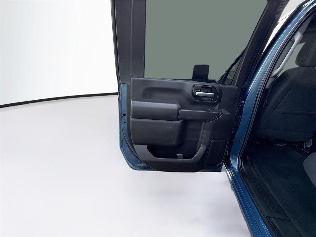 used 2025 Chevrolet Silverado 2500 car, priced at $47,200