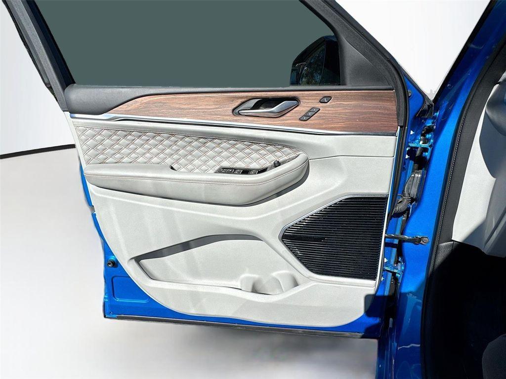 used 2022 Jeep Grand Cherokee 4xe car, priced at $31,135