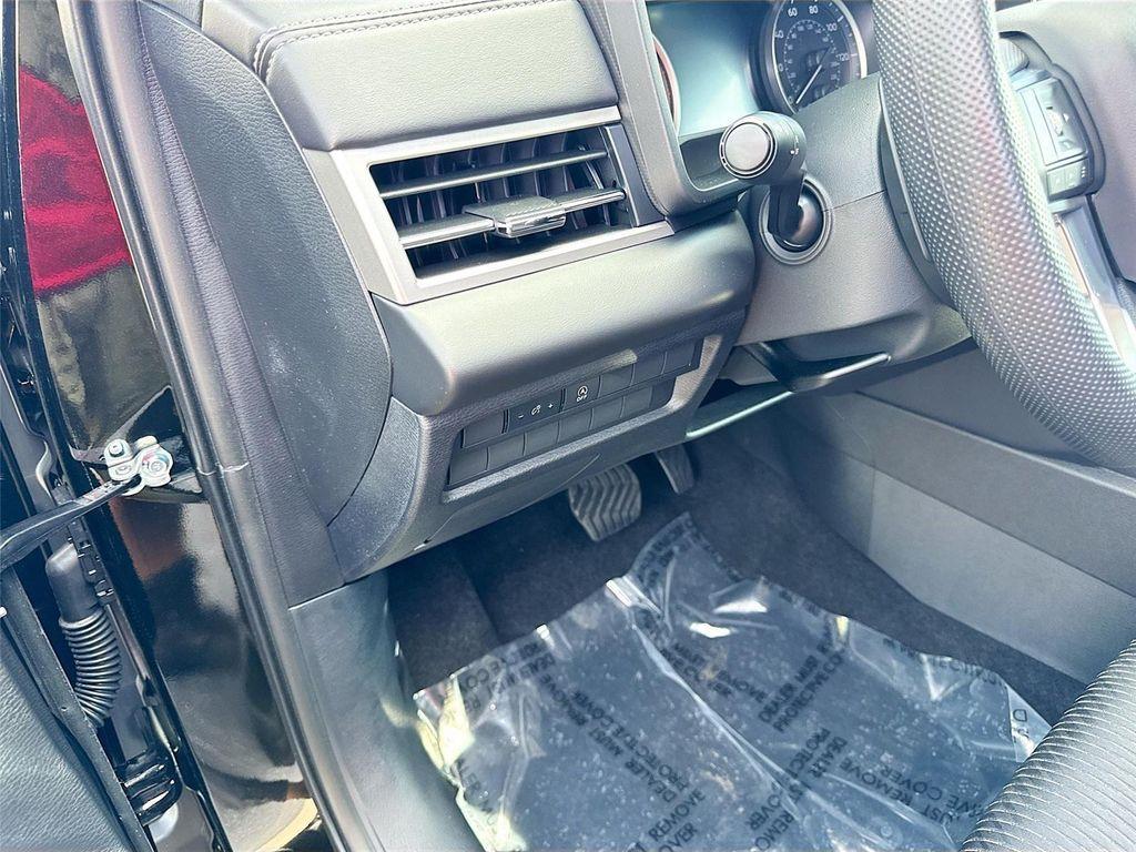 new 2026 Mitsubishi Outlander car, priced at $33,335