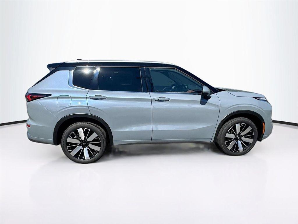 new 2025 Mitsubishi Outlander car, priced at $39,600