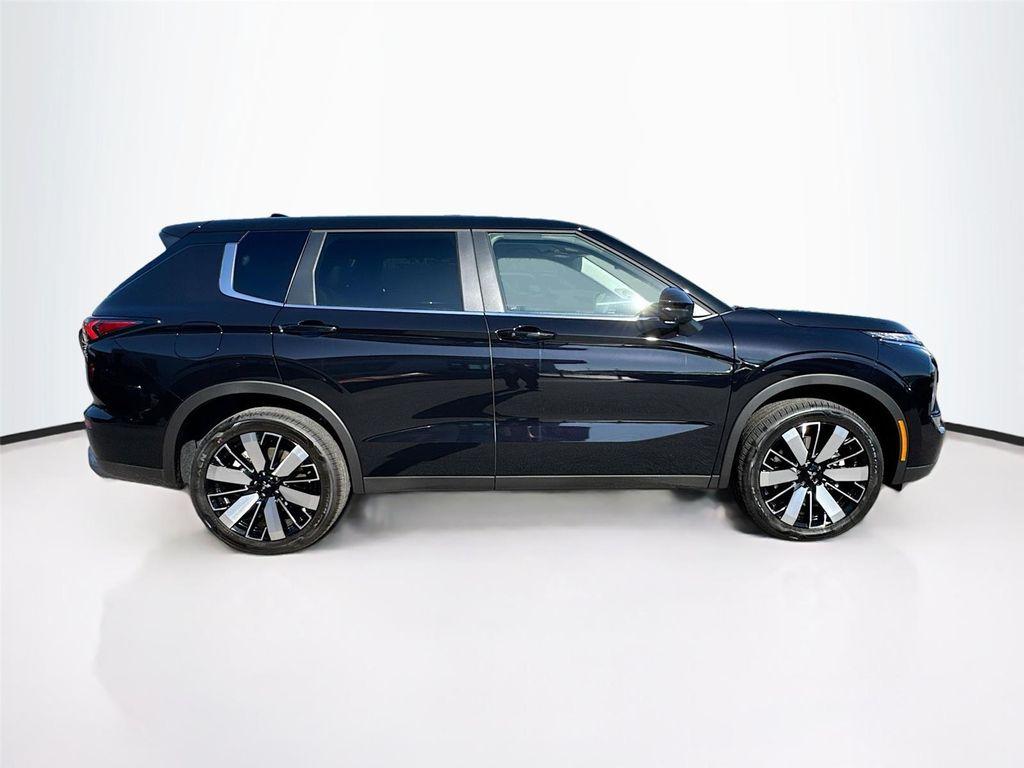new 2025 Mitsubishi Outlander car, priced at $38,355