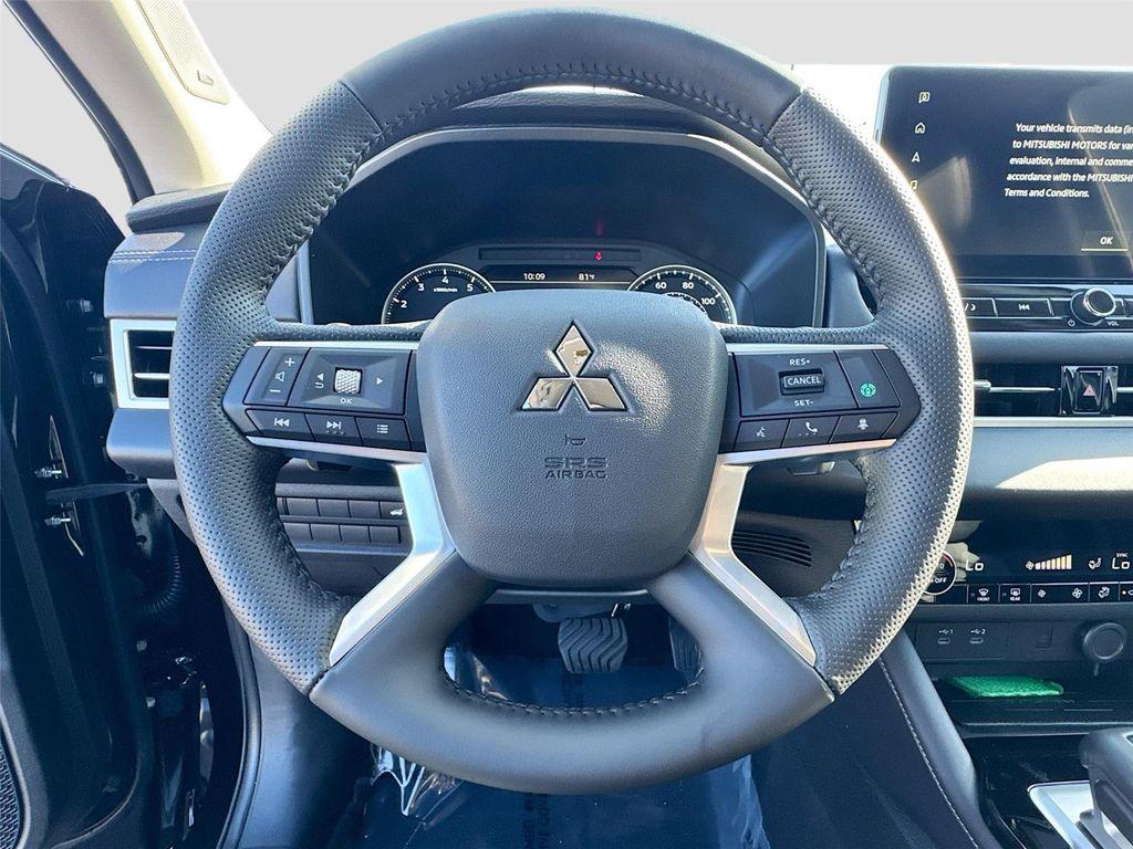 new 2025 Mitsubishi Outlander car, priced at $38,355