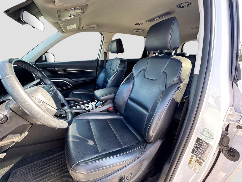 used 2024 Kia Telluride car, priced at $29,500