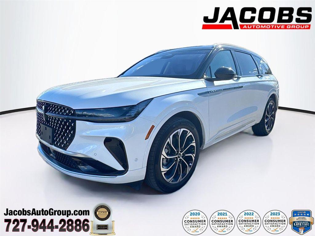 used 2024 Lincoln Nautilus car, priced at $42,970