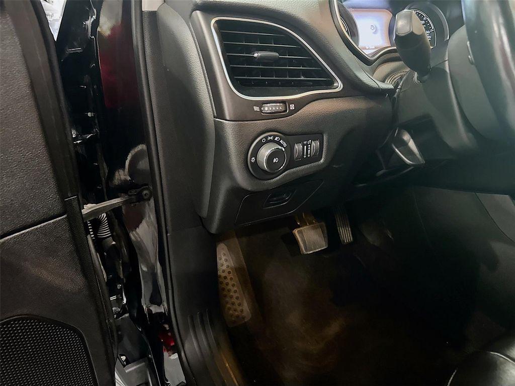 used 2021 Jeep Cherokee car, priced at $17,120