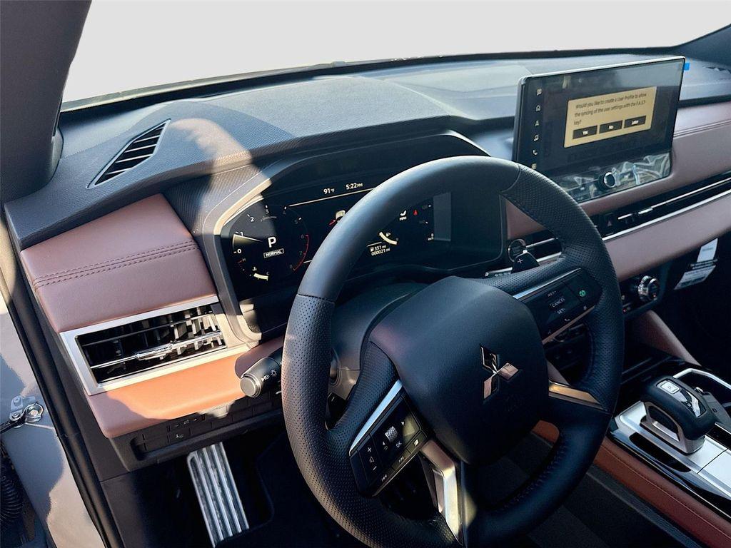 new 2025 Mitsubishi Outlander car, priced at $38,880