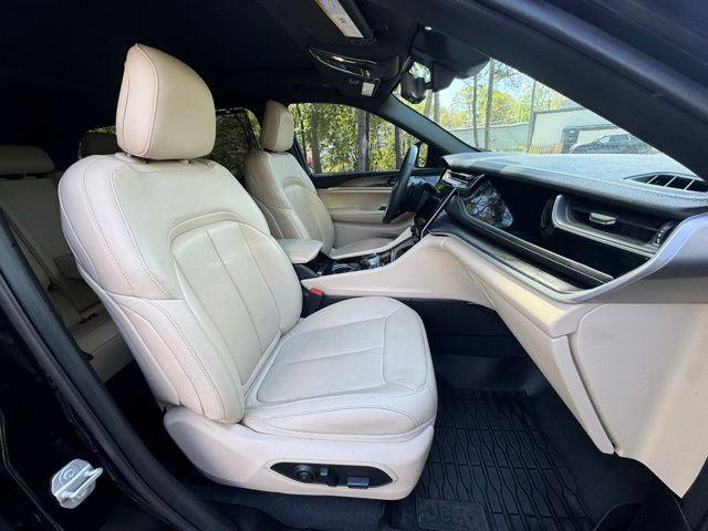 used 2023 Jeep Grand Cherokee car, priced at $30,996