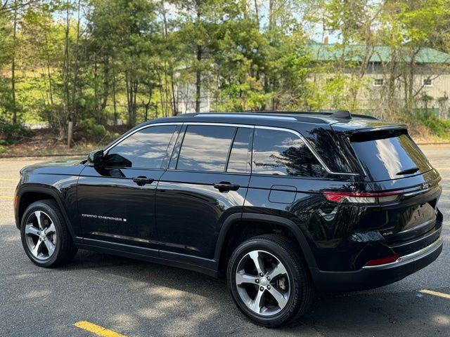 used 2023 Jeep Grand Cherokee car, priced at $30,996