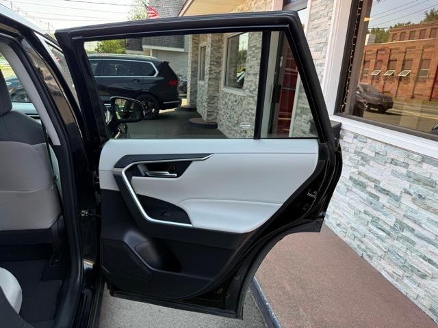 used 2022 Toyota RAV4 Hybrid car, priced at $25,917