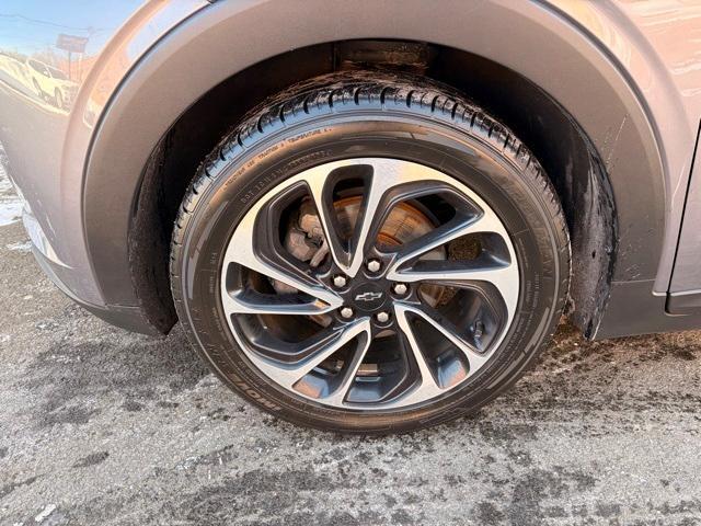 used 2023 Chevrolet Bolt EUV car, priced at $18,399