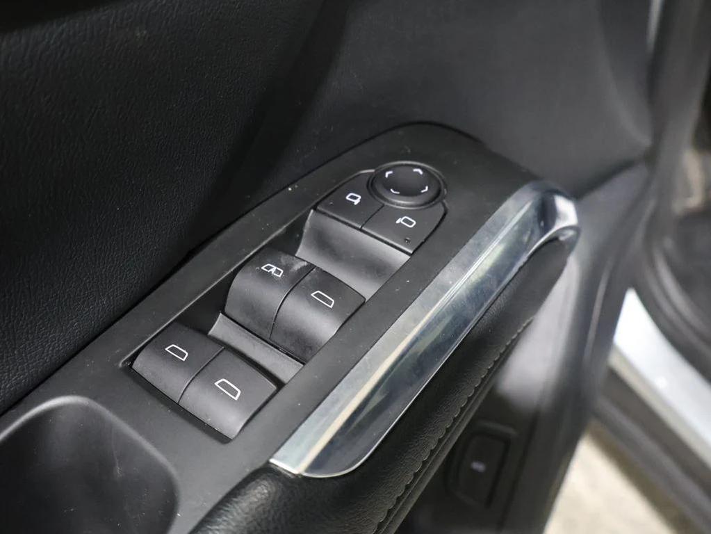 used 2024 Chevrolet Traverse car, priced at $32,875