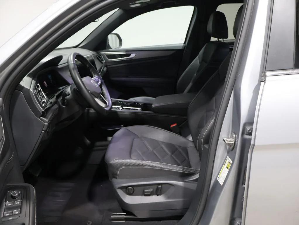 used 2025 Volkswagen Atlas Cross Sport car, priced at $29,500
