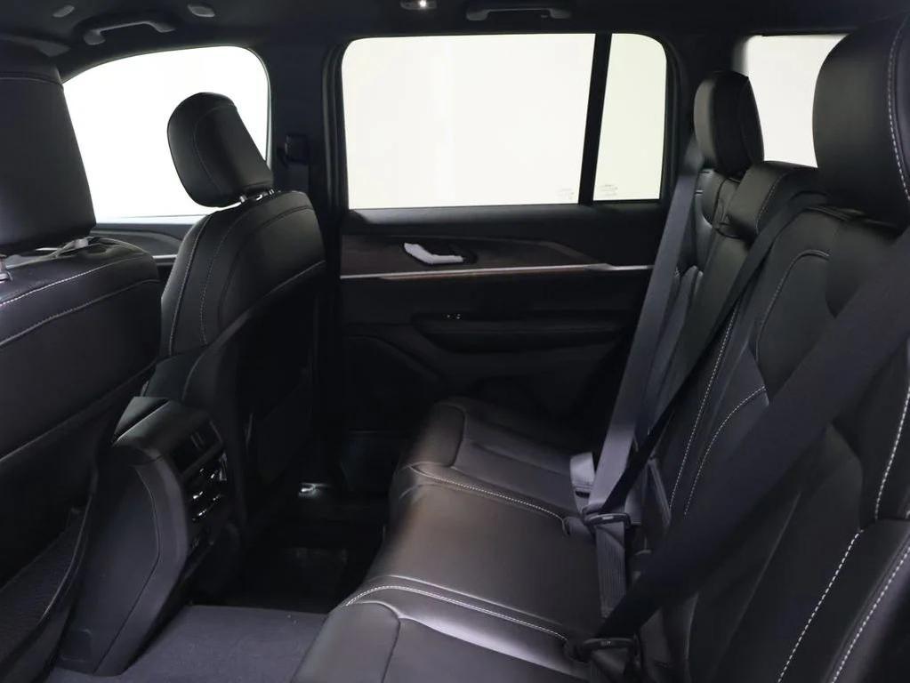 new 2025 Jeep Grand Cherokee car, priced at $46,441