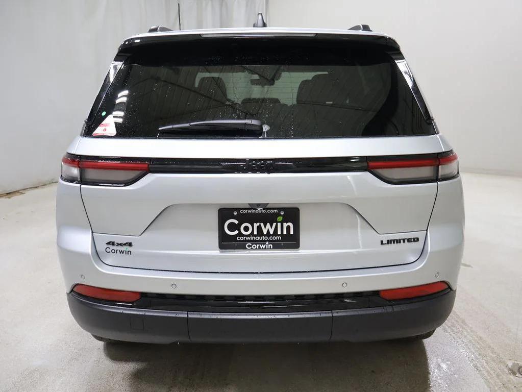 new 2025 Jeep Grand Cherokee car, priced at $46,441