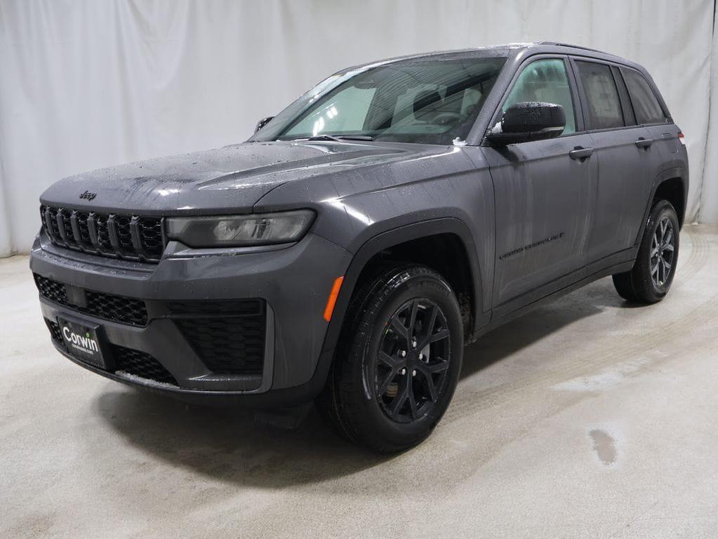 new 2026 Jeep Grand Cherokee car, priced at $47,203