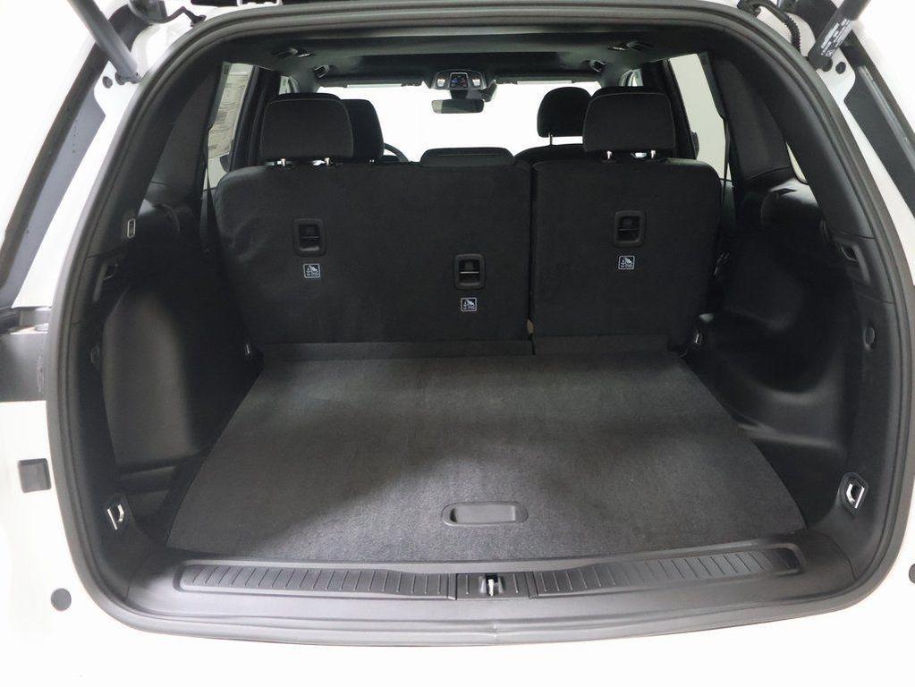 new 2025 Jeep Grand Cherokee car, priced at $39,582