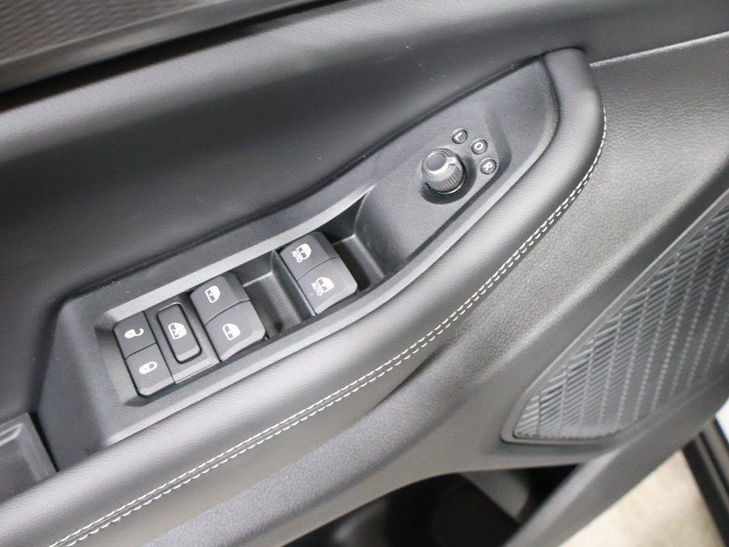 new 2025 Jeep Grand Cherokee car, priced at $39,582