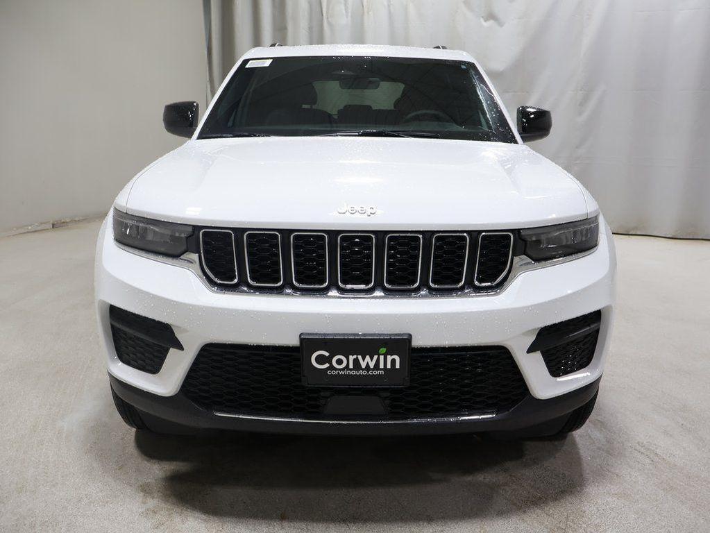 new 2025 Jeep Grand Cherokee car, priced at $39,582