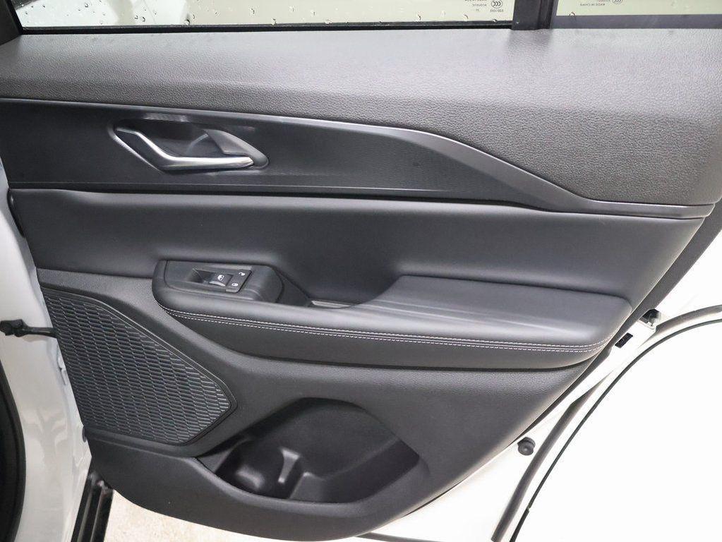 new 2025 Jeep Grand Cherokee car, priced at $39,582