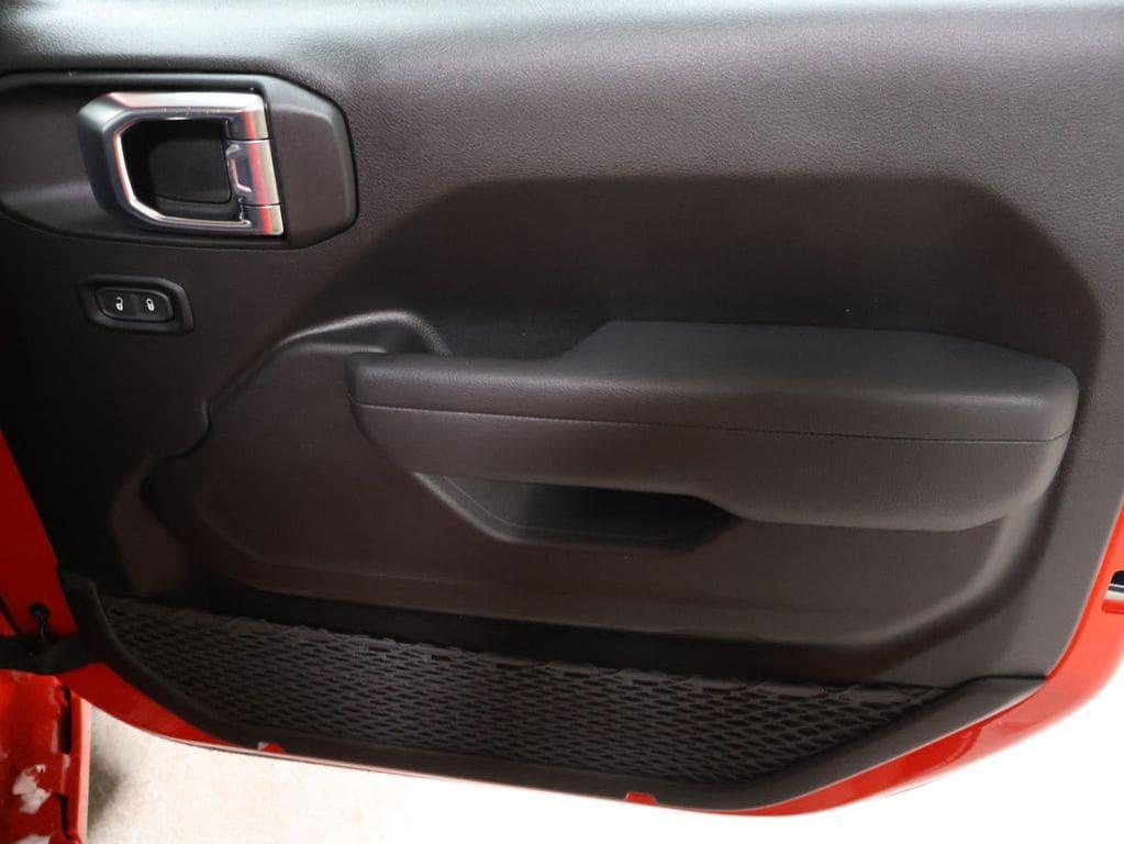 new 2026 Jeep Wrangler car, priced at $46,930