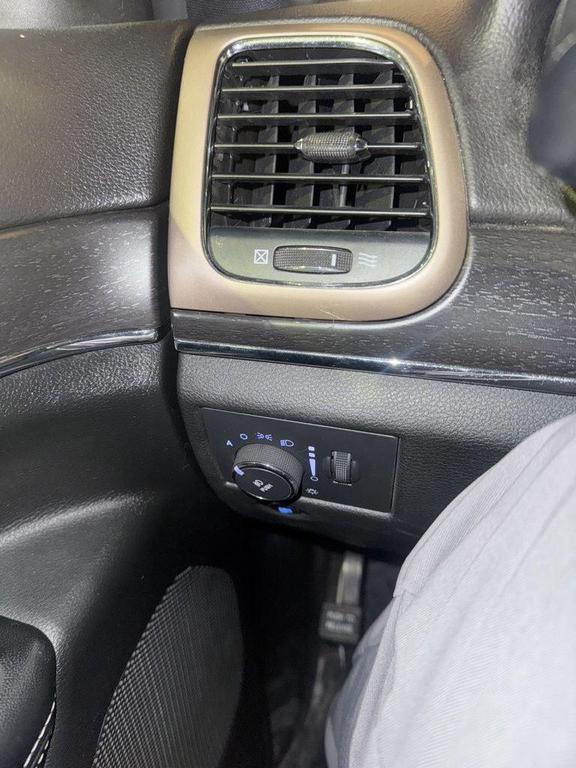 used 2015 Jeep Grand Cherokee car, priced at $12,500