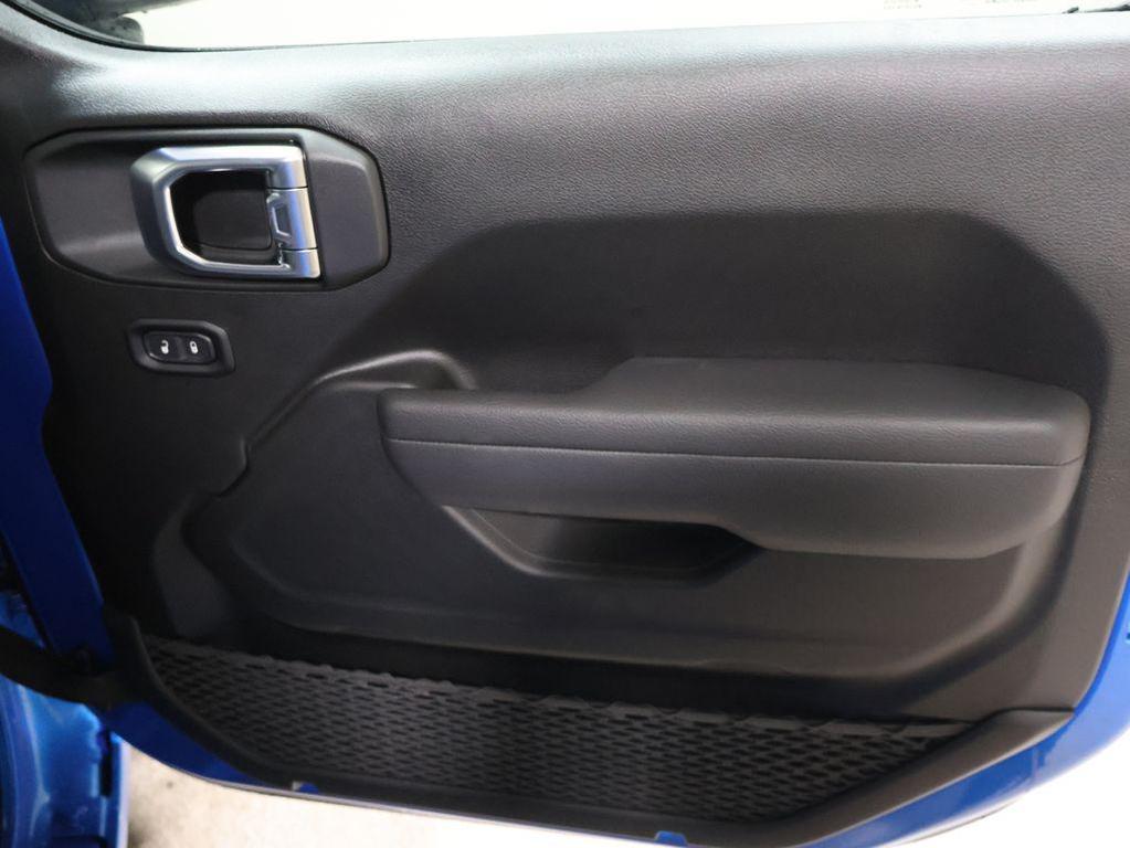 new 2026 Jeep Wrangler car, priced at $47,907