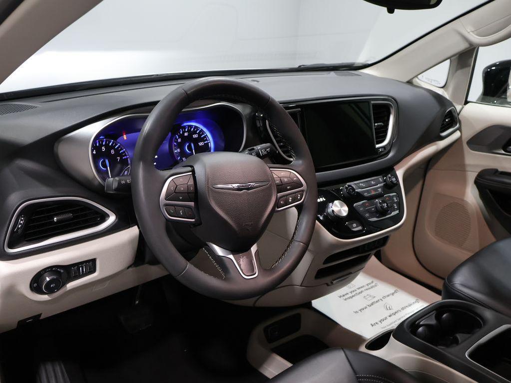 used 2024 Chrysler Pacifica car, priced at $28,500