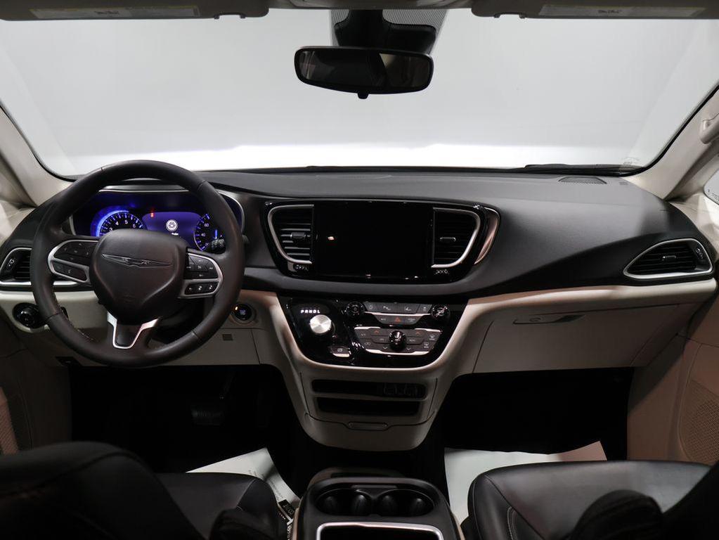 used 2024 Chrysler Pacifica car, priced at $28,500