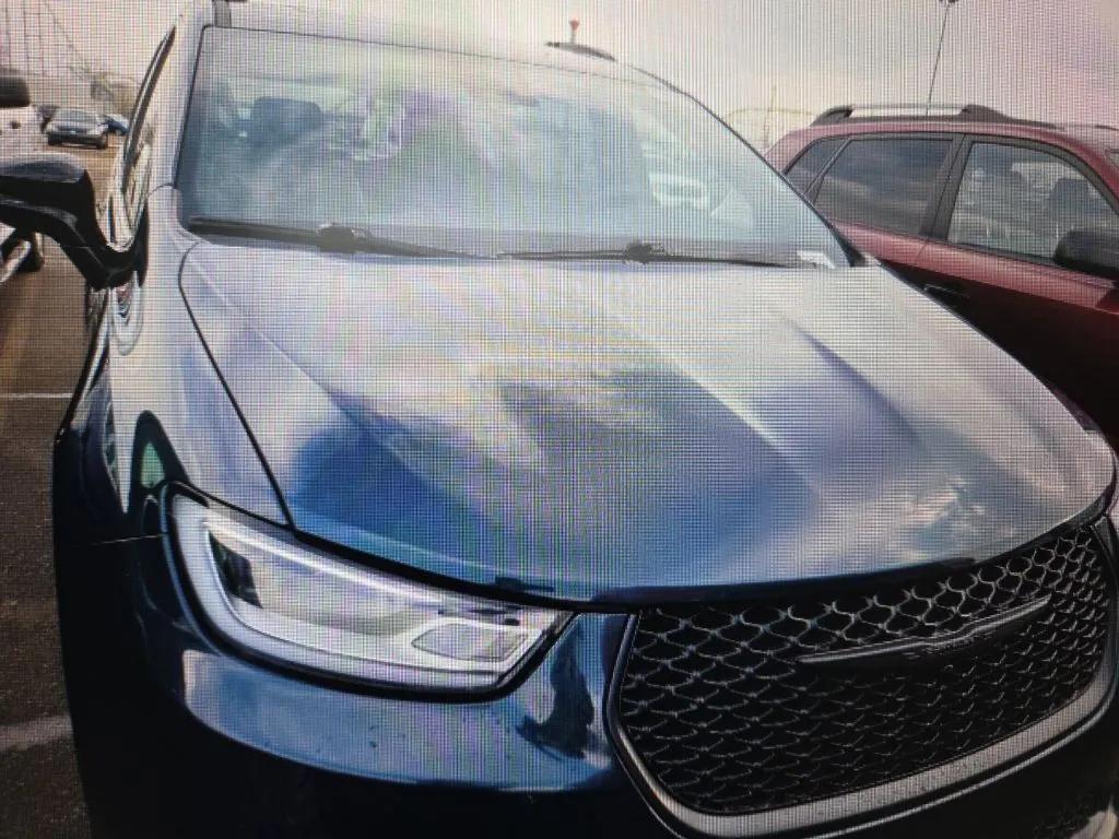 used 2025 Chrysler Pacifica car, priced at $36,000